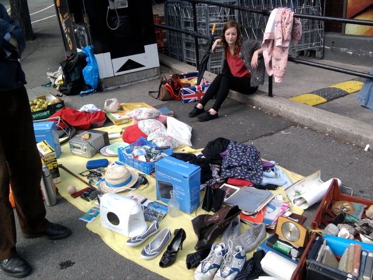 Yard sale in Bristol to raise money